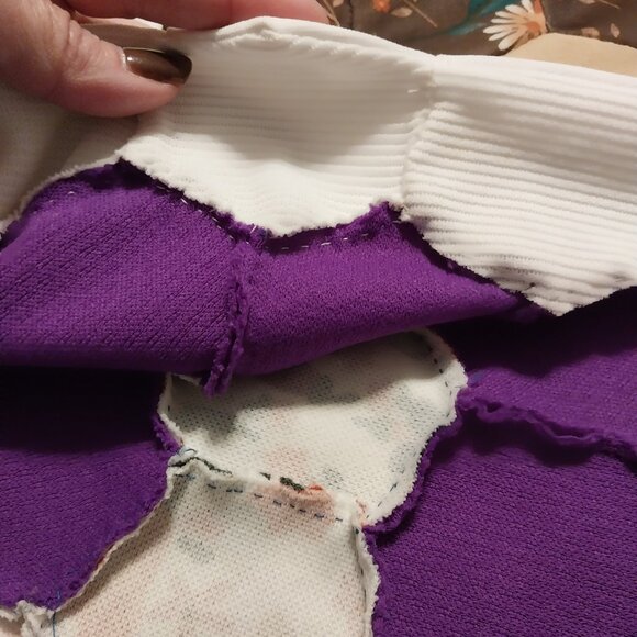 3746 Full Size Polyester Hand Stitched Quilt Top Hexagon Flowers. - Picture 7 of 8